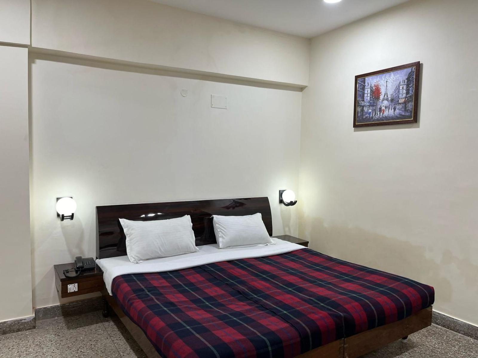 Gautam Hotel Varanasi Exterior foto