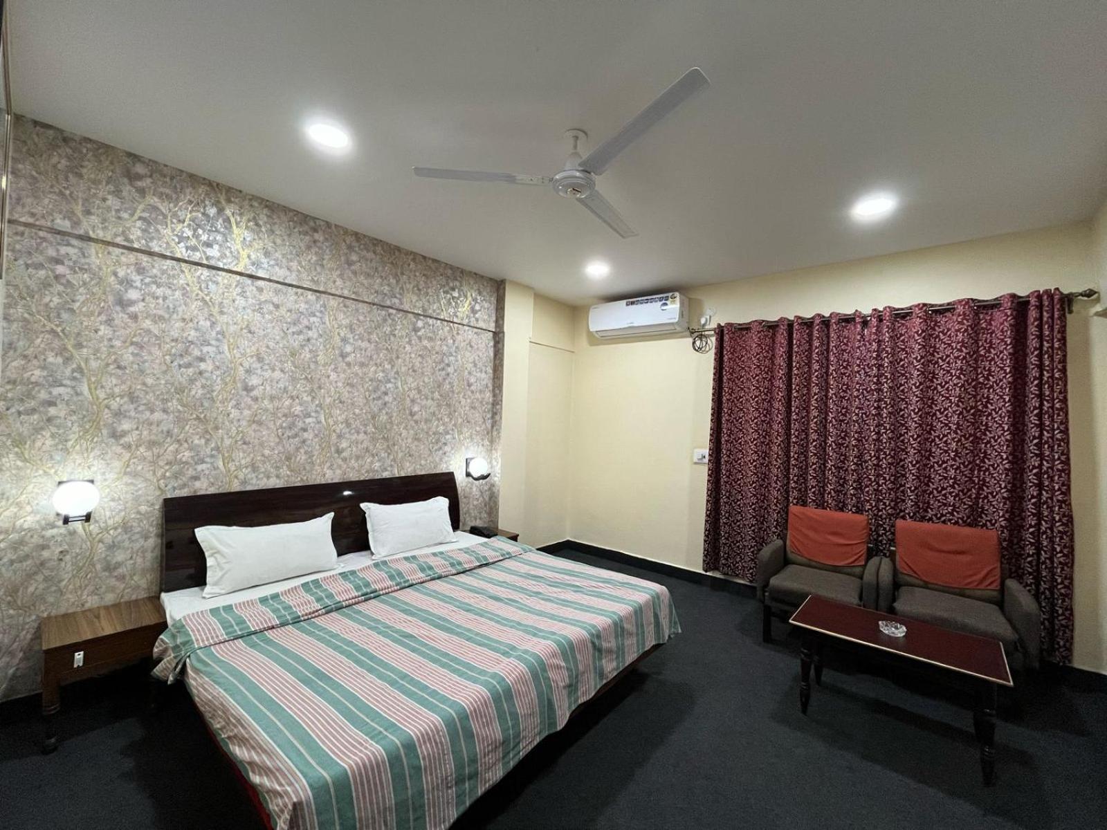 Gautam Hotel Varanasi Exterior foto